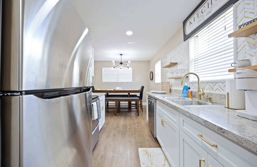 Tropic House | Secluded 4BR Bungalow w/Amazing Outdoor Space