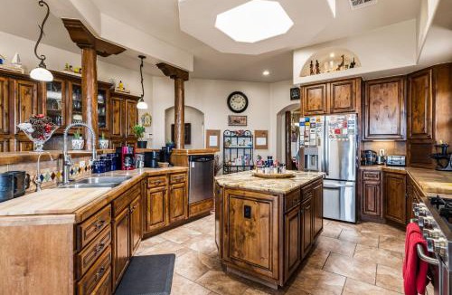 Mesilla Park House | Secluded Retreat Pool Spa Sauna Rooftop Deck