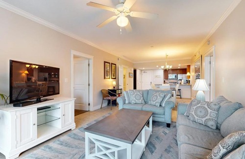 Fort Walton Beach House | Second floor bright & Spacious condo with resort amenities ocean views & W&D
