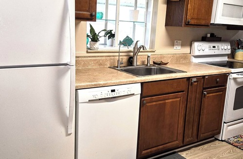 Winter Haven Apartment | Serene, Cozy, Lakefront Home with boat dock and Large Screened in porch!