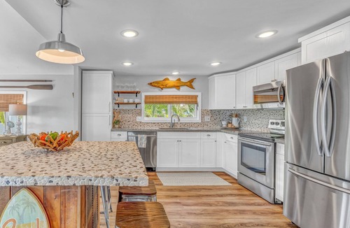 Little Torch Key House | Serene Sea Cottage Escape with Endless Ocean Views in Little Torch Key