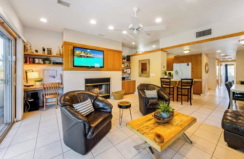 Ilexhurst House | Serenity: *Pet friendly *Heated pool *Balcony views *Steps to the sand!