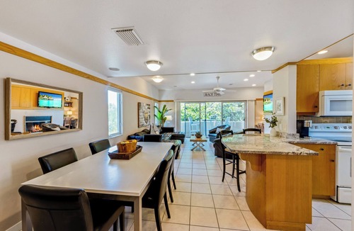 Ilexhurst House | Serenity: *Pet friendly *Heated pool *Balcony views *Steps to the sand!