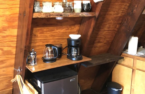 Muscadine Cabin | SHEKHINA A tiny house in the woods. 40 acres. Total privacy. Weekend retreat.