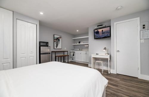 Hollywood Apartment | Shell on the Beach 107