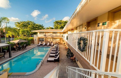 Dania Beach Apartment | Sheridan Suites Three Bedroom Suite
