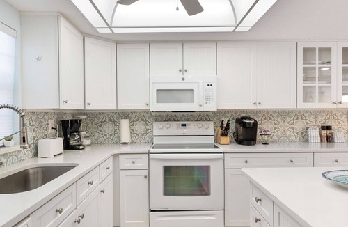 Avon By The Sea Condo | Shoot the Breeze at Cocoa Beach
