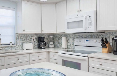 Avon By The Sea Condo | Shoot the Breeze at Cocoa Beach