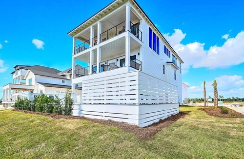 Bay County House | Shore-2-Please: 4th of July week now available as a Friday or Saturday check in!