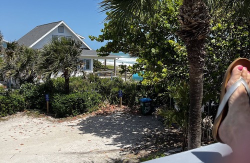 Melbourne Beach Cottage | Shore Break Garage Apartment