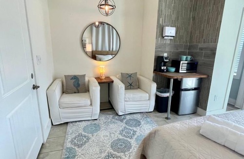 Galveston Hotel | Shore Thing: Pool Access