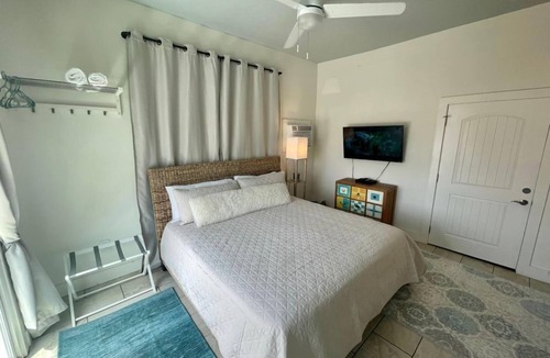 Galveston Hotel | Shore Thing: Pool Access