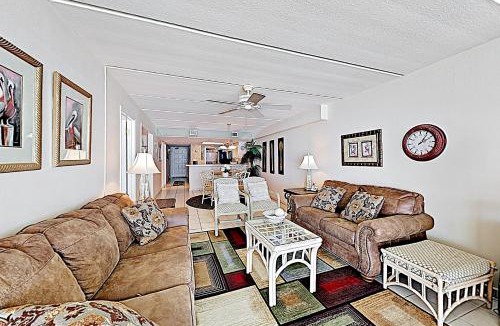 South Padre Island House | Shorefront Resort Retreat: Suntide III - Unit 1002