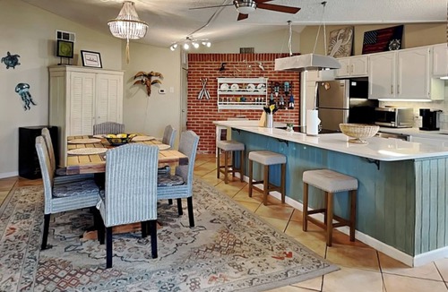 Key Allegro House | Siesta Keys | Waterfront + Pet-friendly