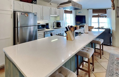 Key Allegro House | Siesta Keys | Waterfront + Pet-friendly
