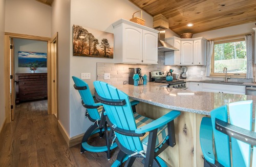 Fletcher Cabin | Silver Lining Cabin -Quiet Getaway, hot tub, Nature Trails, pet door