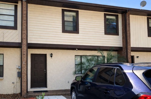 University House | Single room with private bathroom in a shared 3-bedroom townhome in North Tampa