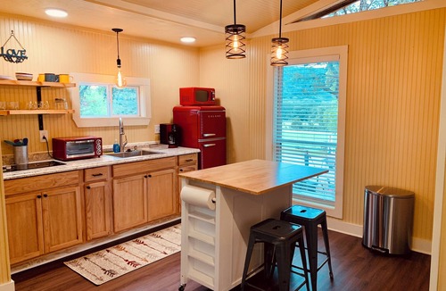 New Braunfels Resort | Sky Cottage-1 bedroom cottage in enjoyable New Braunfels at Summit Resort