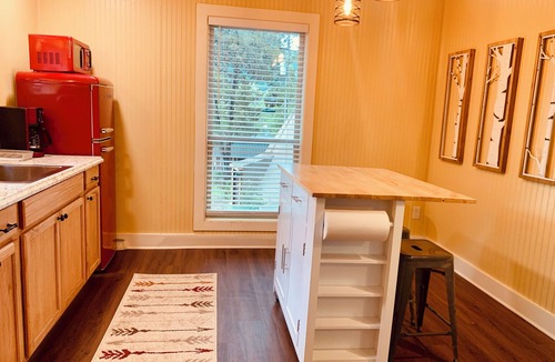 New Braunfels Resort | Sky Cottage-1 bedroom cottage in enjoyable New Braunfels at Summit Resort