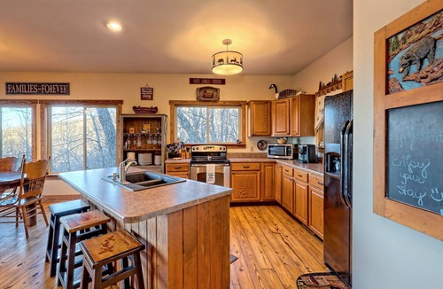 Sky Valley House | Sky's The Limit -Mountain view, golf course, waterfalls, game room. Sleeps 14