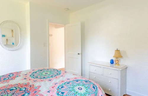 Bay Isle House | Sky Spacious Bungalow walking distance from beach!Name Sky Side A