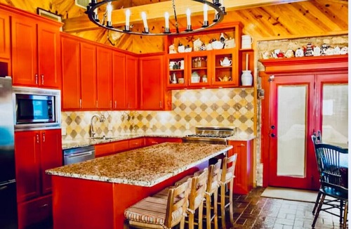 Canyon Lake House | Sleeps 14 on the River! Free Kayaks -by Whitewater