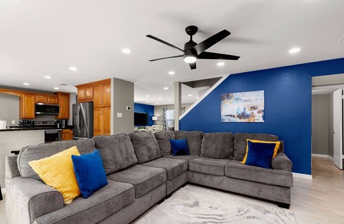 West San Antonio House | Sleeps 14 | Private Pool w/Spa | GameRoom