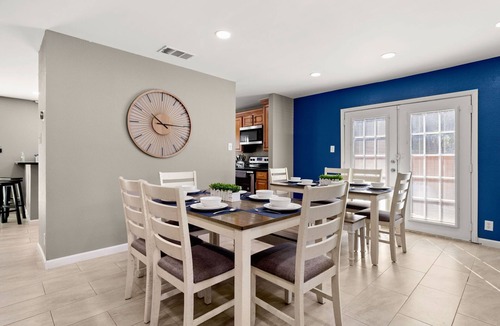 West San Antonio House | Sleeps 14 | Private Pool w/Spa | GameRoom