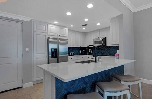 Pensacola Beach Resort | Sleeps 6-Stunning Ocean Front Views-Luxury Resort