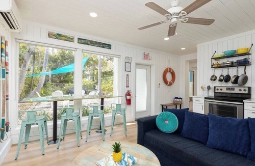 Islamorada House | Sleeps 8 | Sunset + Boat Basin | Islamorada
