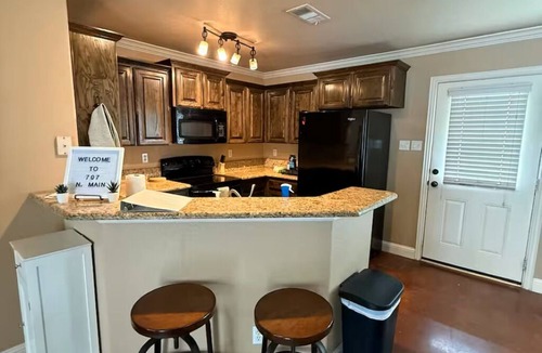 Copeville House | Small Town Stay on Main, Contractor Friendly