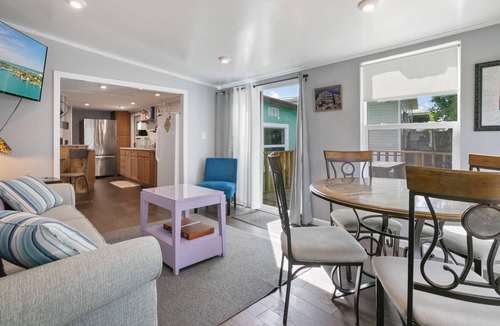 Welaka House | SNOWBIRDS(Long term visitors) or Quick getaway this is the home for you!