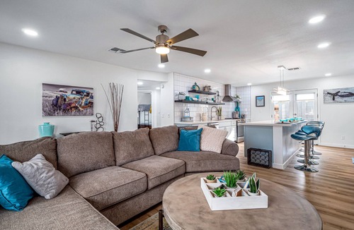 Maryvale House | So charming! Perf for Graduation, Fam vacation, golf, and visiting colleges!