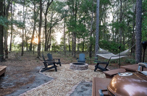 High Springs RV Rental | Soluna GeoDome 1: Springs, Stargazing, Firepit, AC