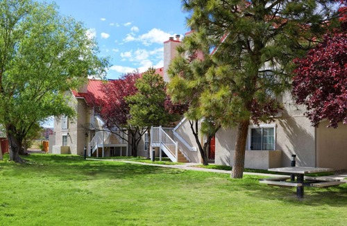 Northeast Heights Hotel | Sonesta ES Suites Albuquerque