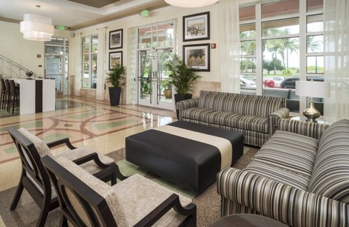 South Beach Resort | South Beach Miami | Couples Beach Retreat | Beach + Wi-Fi