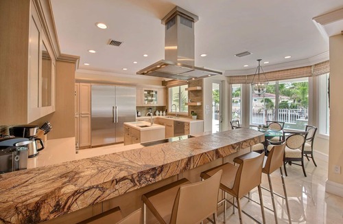 Bermuda Riviera House | SPA + HEAT POOL MANSION STEP TO THE BEACH