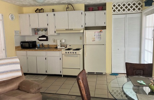 Bay Esplanade Apartment | Spacious 1 bedroom with a fantastic view!Apt.#7