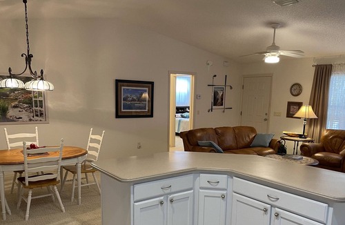 The Villages Cottage | SPACIOUS 2 BEDROOM 2 BATH COTTAGE IN POLO RIDGE