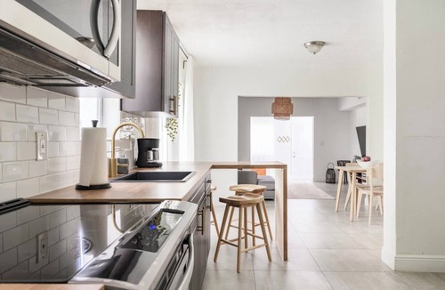 Little Havana House | Spacious 2BR/1BA House in Sunny Miami: Close to All Miami Attractions!