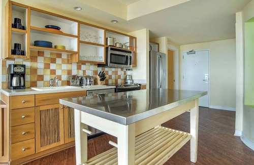 Sandestin Hotel | Spacious 2BR Bay View Suite w/Balcony & Full Kitchen: Near Miramar Beach