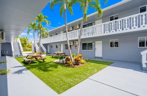 Poinciana Park Apartment | Spacious 2BR Minutes to Beach, Airport & Las Olas