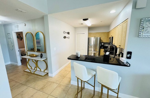 Florida Central Atlantic Coast Apartment | Spacious 3-bedroom/3-baths apartment with WiFi, AC in the heart of Orlando