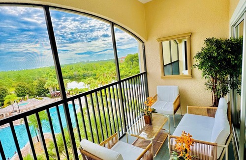 Florida Central Atlantic Coast Apartment | Spacious 3-bedroom/3-baths apartment with WiFi, AC in the heart of Orlando