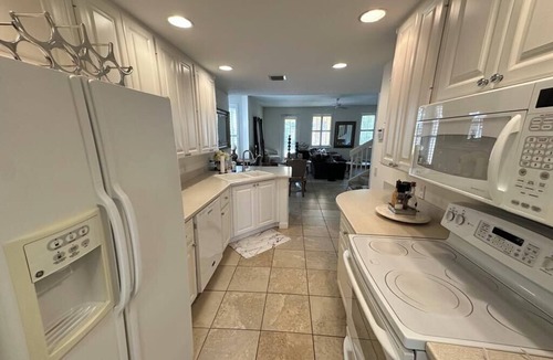 Fruitville House | Spacious 3-bedroom townhome in lovely Sarasota