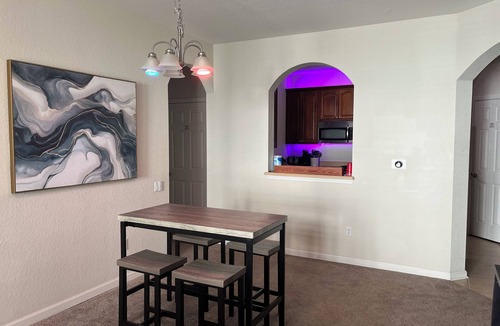 Williamsburg Condo | Spacious 3BD Getaway 5 Star Resort Free Parking Across From Universal Orlando