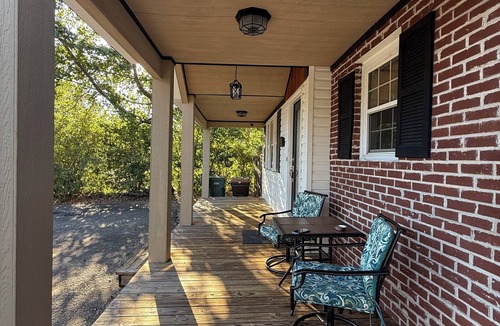 Eufaula House | Spacious 3BR/2BA Downtown Eufaula Home Near Lake & Hospital