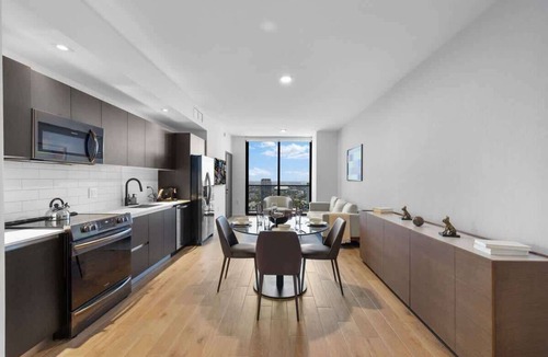 Downtown Miami Apartment | Spacious 3BR Retreat Skyline Bay Views at Miami