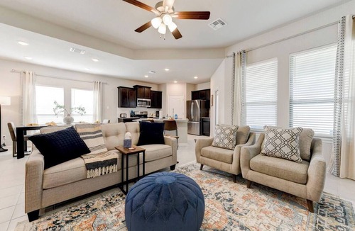 Temple Apartment | Spacious 4-Bedroom Retreat in East Temple