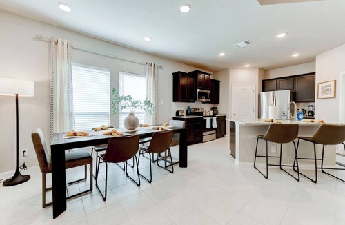 Temple Apartment | Spacious 4-Bedroom Retreat in East Temple